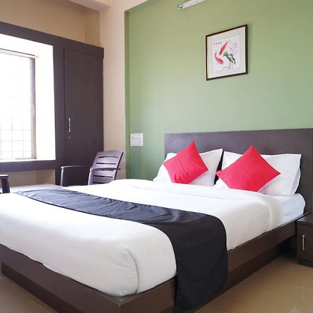 Oyo Chinthu Comforts Tumkur Extérieur photo